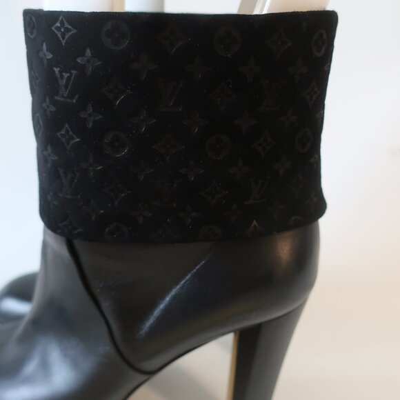 Authentic Louis Vuitton Blk Leather LV Logo Suede Art Deco Heel Boot 37.5 US/7.5 - Picture 7 of 16